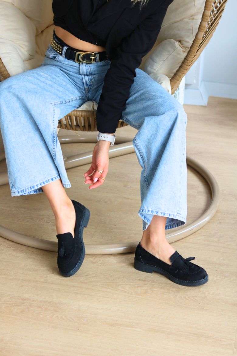 puskul-detayli-suet-kadin-loafer-SİYAH-01-103