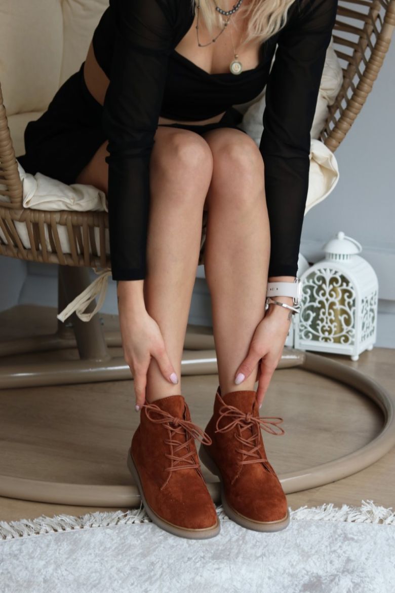 bagcikli-duz-taban-bilek-boy-kadin-bot-TABASUET-WL 2181