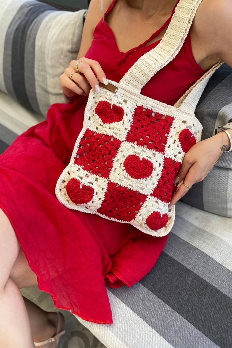 Kalp Detaylı Tasarım El Örgüsü Omuz Çanta  KIRMIZI resmi