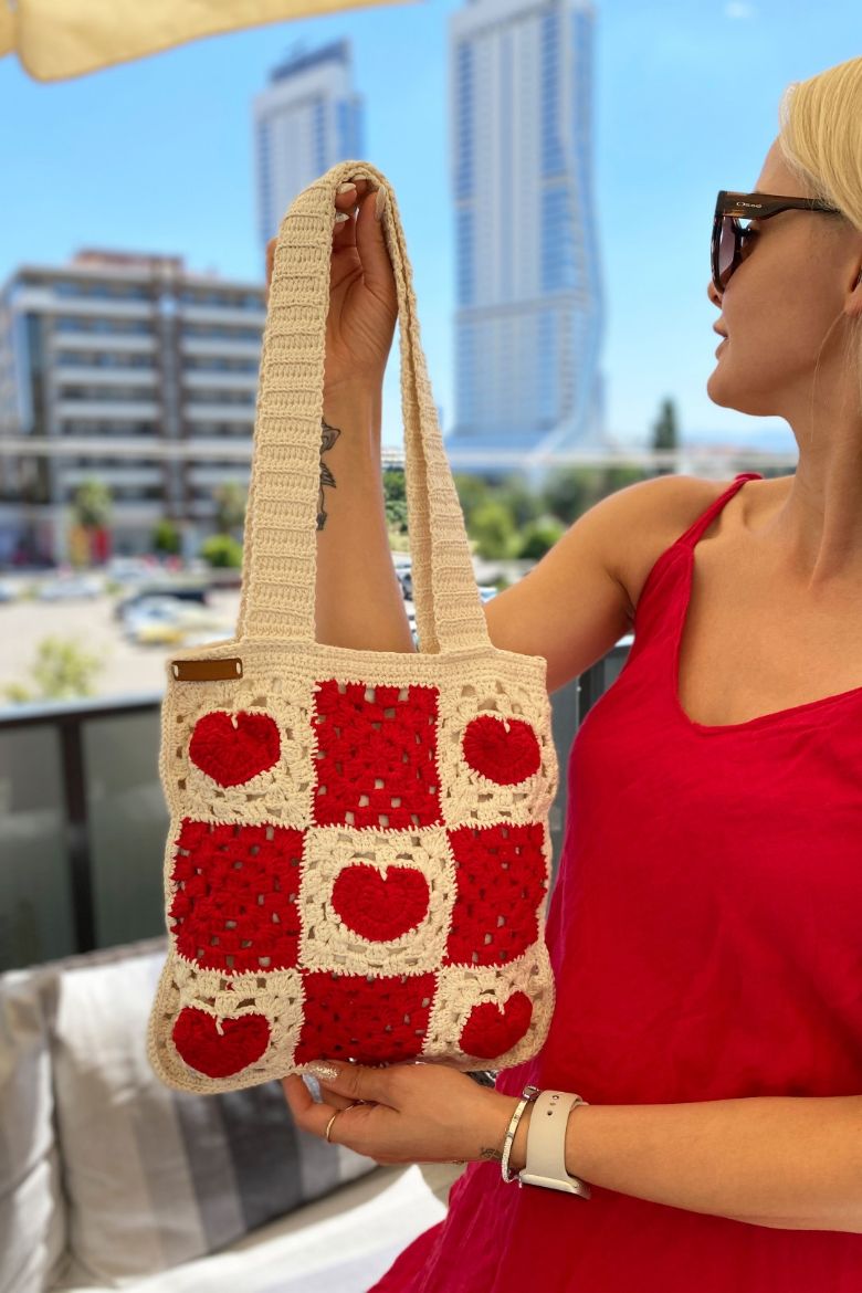 Kalp Detaylı Tasarım El Örgüsü Omuz Çanta  KIRMIZI resmi