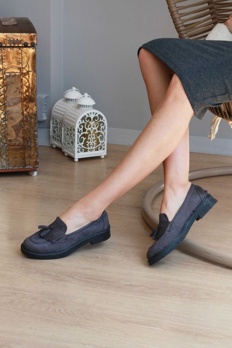 Püskül Detaylı Süet Kadın Loafer  ANTRASİT resmi