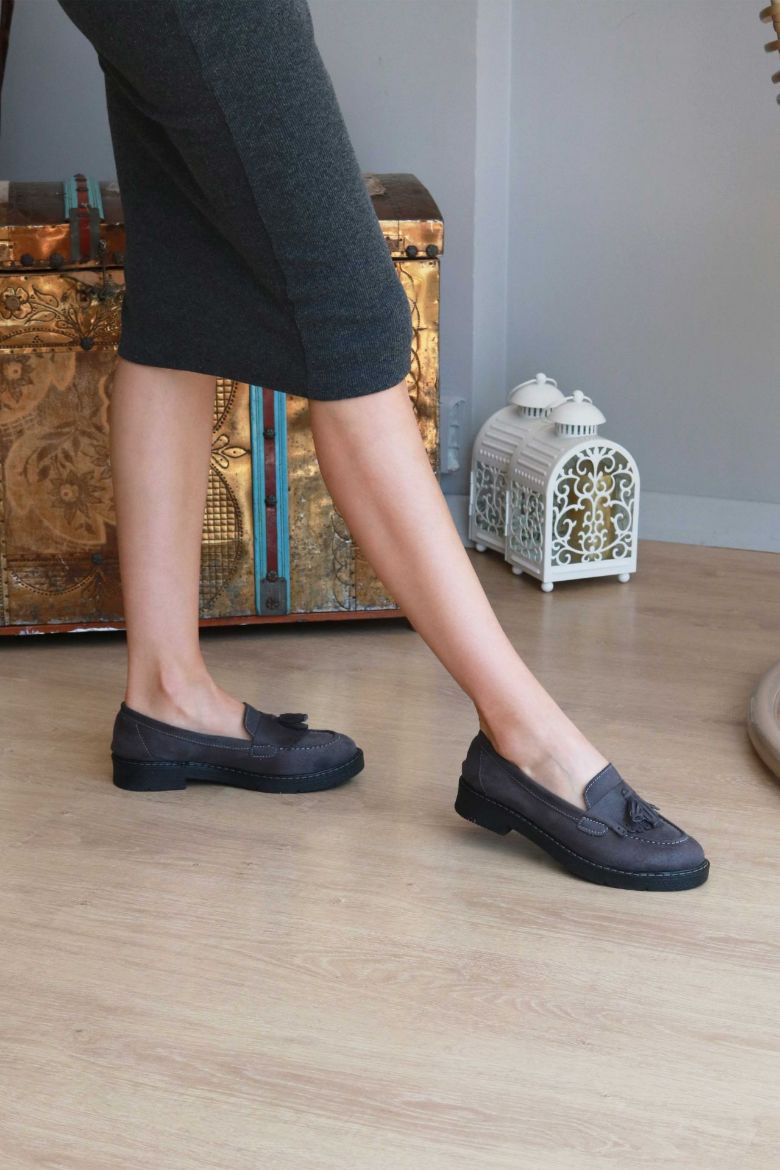 Püskül Detaylı Süet Kadın Loafer  ANTRASİT resmi