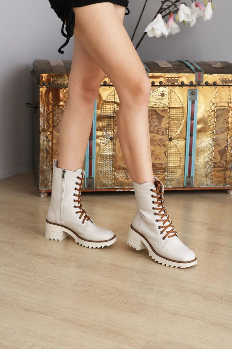 Bağcıklı Kaydırmaz Taban Kadın Bot  EKRU resmi