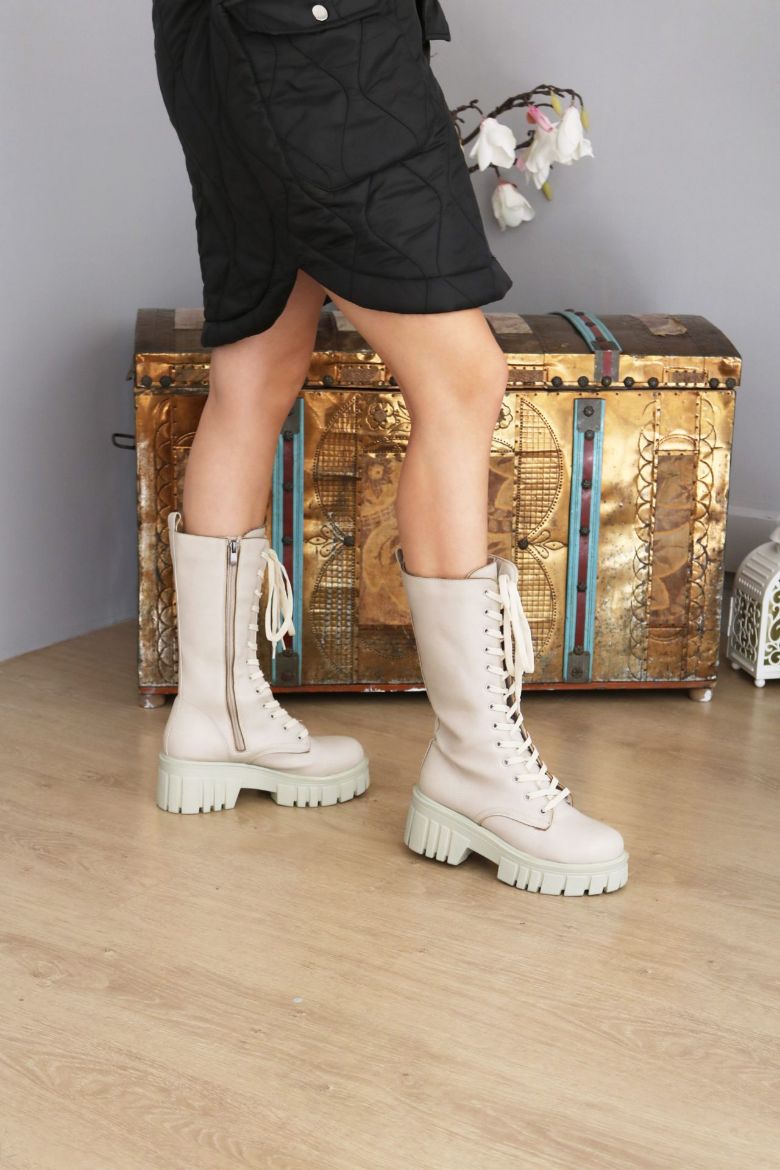 Bağcıklı Kalın Taban Diz Altı Kalın Topuklu Kadın Postal  BEJ resmi