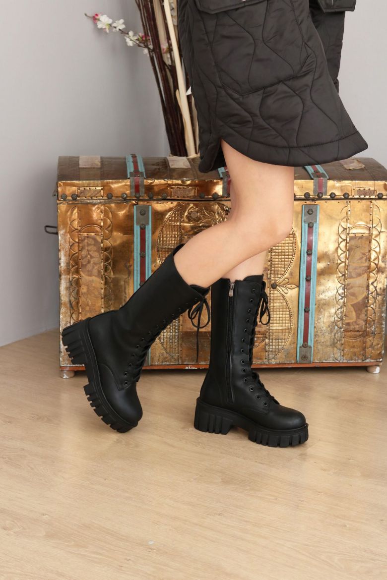 Bağcıklı Kalın Taban Diz Altı Kalın Topuklu Kadın Postal  SİYAH resmi