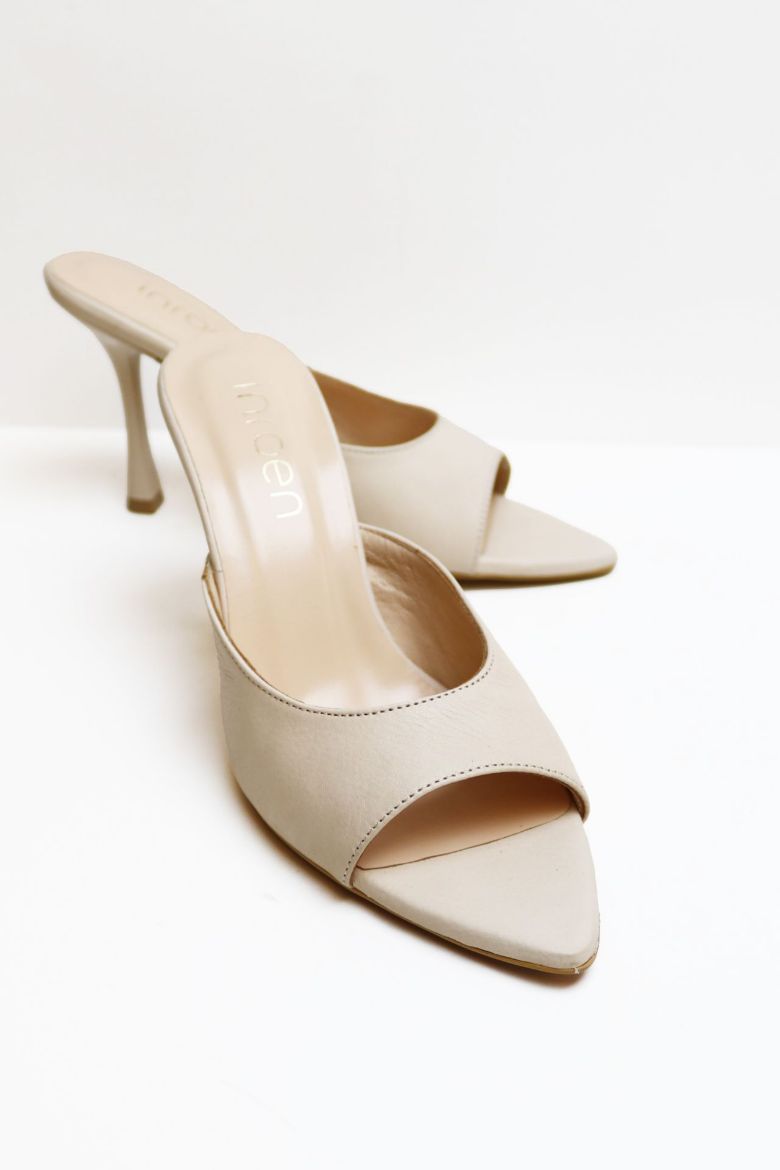 Sivri Burun Hakiki Deri Topuklu Terlik  TEN  resmi