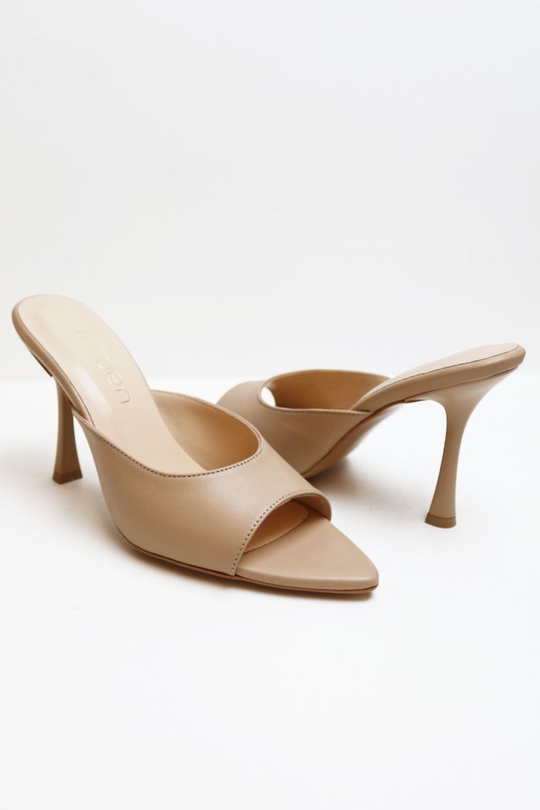 Sivri Burun Hakiki Deri Topuklu Terlik  NUDE resmi