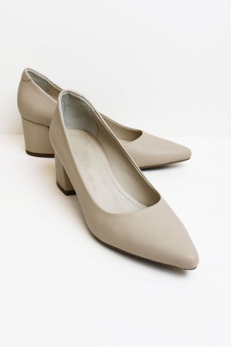 Sivri Burun Hakiki Deri Kısa Kalın Topuklu Kadın Stiletto  TEN  resmi