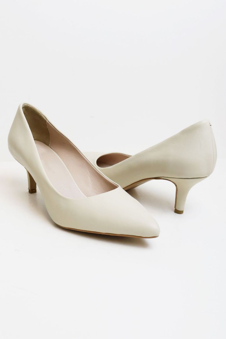 Hakiki Deri Sivri Burun Kısa Ince Topuklu Kadın Stiletto  TEN  resmi