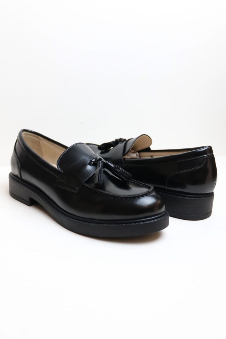 Püskül Detaylı Kalın Taban Kadın Loafer  SİYAH resmi