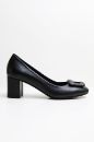 Hakiki Deri Toka Detaylı Küt Burun Topuklu  Ayakkabı  SİYAH