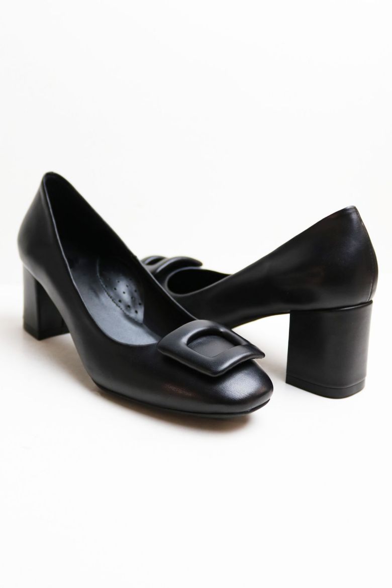 Hakiki Deri Toka Detaylı Küt Burun Topuklu  Ayakkabı  SİYAH resmi