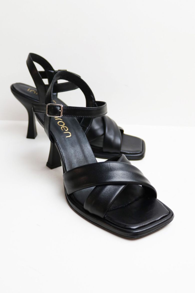 Hakiki Deri Kemer Detaylı Kadeh Topuklu Ayakkabı  SİYAH resmi