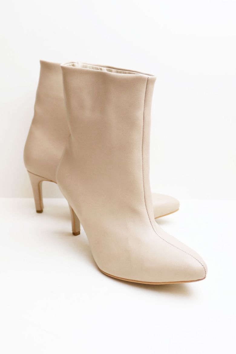 Sivri Burun Bilek Üstü Ince Topuklu Kadın Bot  NUT resmi