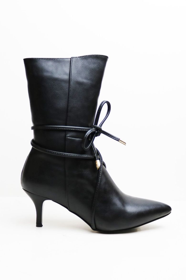 Ip Detaylı Sivri Burun Ince Topuklu Kadın Bot  SİYAH resmi