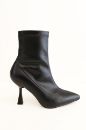 Sivri Burun Kadeh Topuk Cilt Kadın Bot  SİYAH