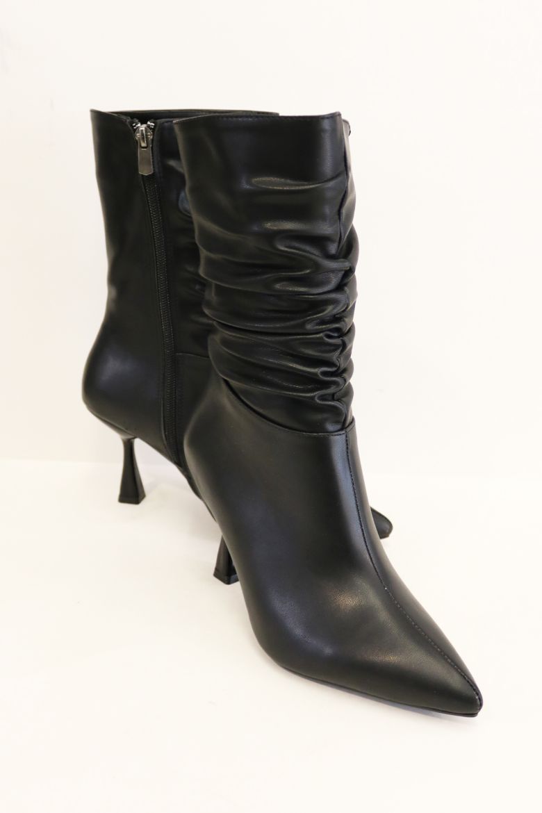 Büzgü Detaylı Sivri Burun Kadeh Topuklu Kadın Bot  SİYAH resmi